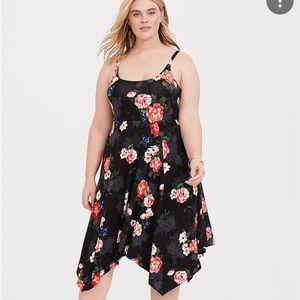 Torrid BLACK FLORAL TRAPEZE DRESS size 1!